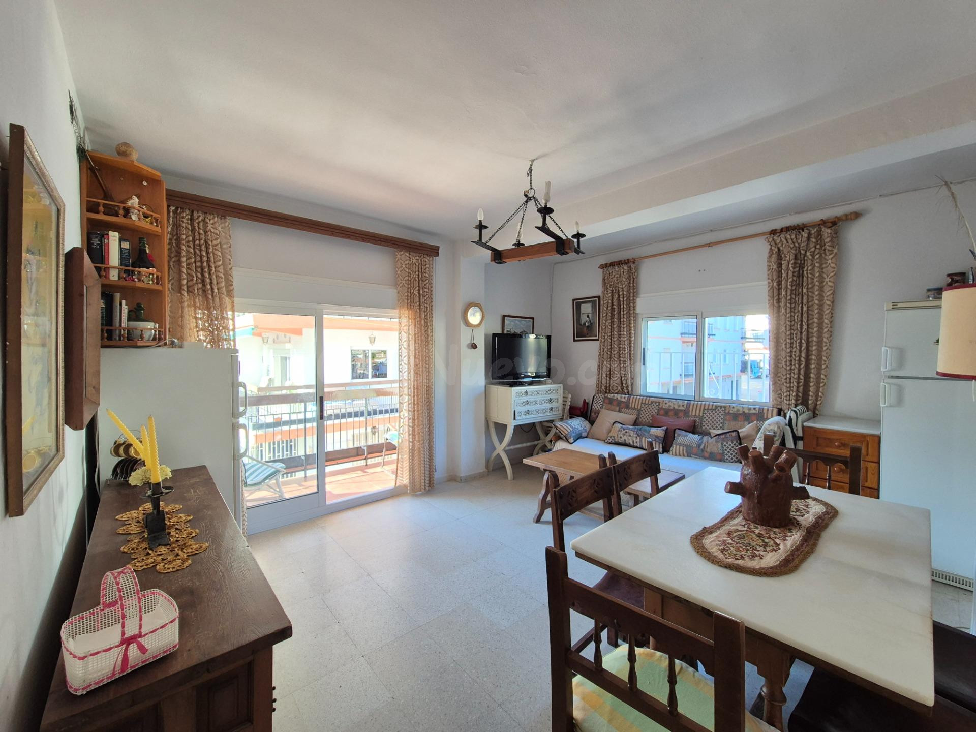 Apartamento en Almuñécar, dos dormitorios muy cerca de la pl - foto 2