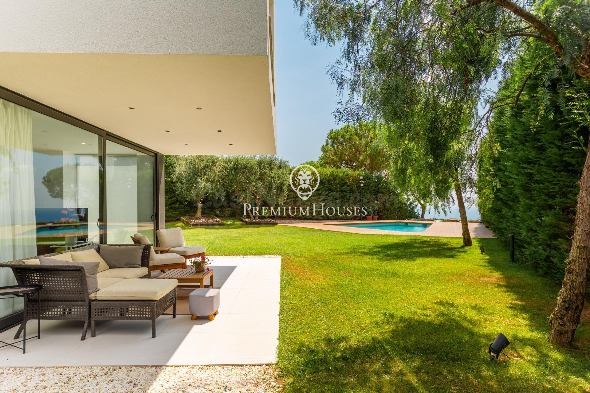 Casa en venta en Sant Andreu de Llavaneras con vistas al mar - foto 4