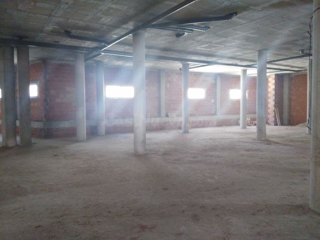 Local comercial 680m² en venta - Barrio la caverina - foto 3