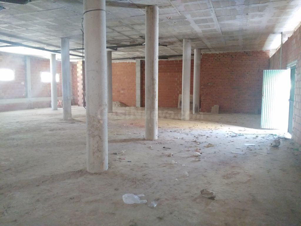 Local comercial 680m² en venta - Barrio la caverina - foto 5