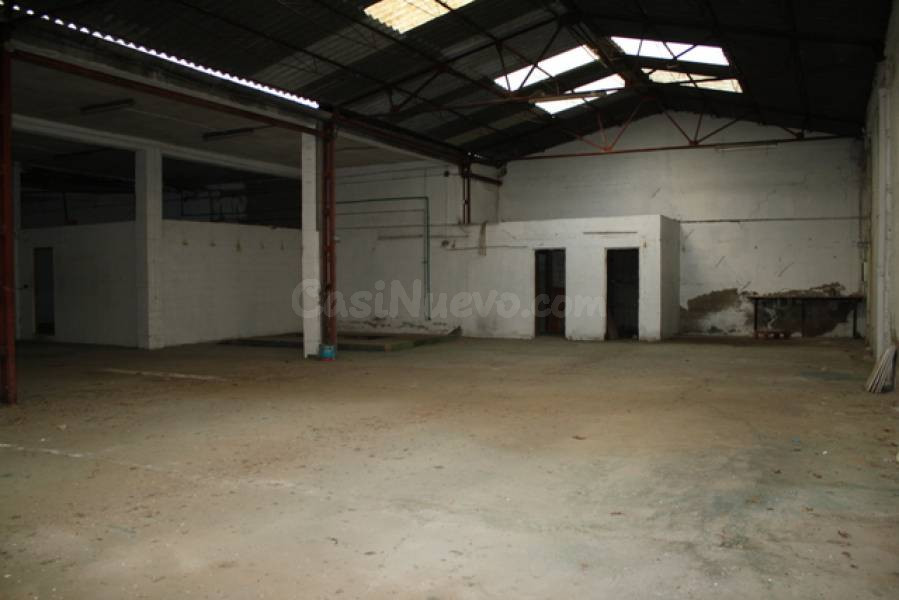 ¡¡¡ BAJADA DE PRECIO !!! Local totalmente diáfano zona coleg