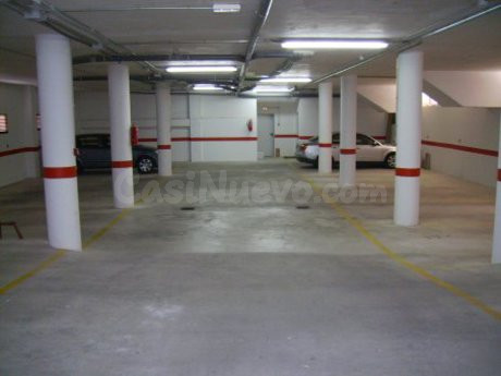 Garaje 680m² en alquiler - Barrio la caverina