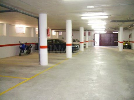 Garaje 680m² en alquiler - Barrio la caverina - foto 2