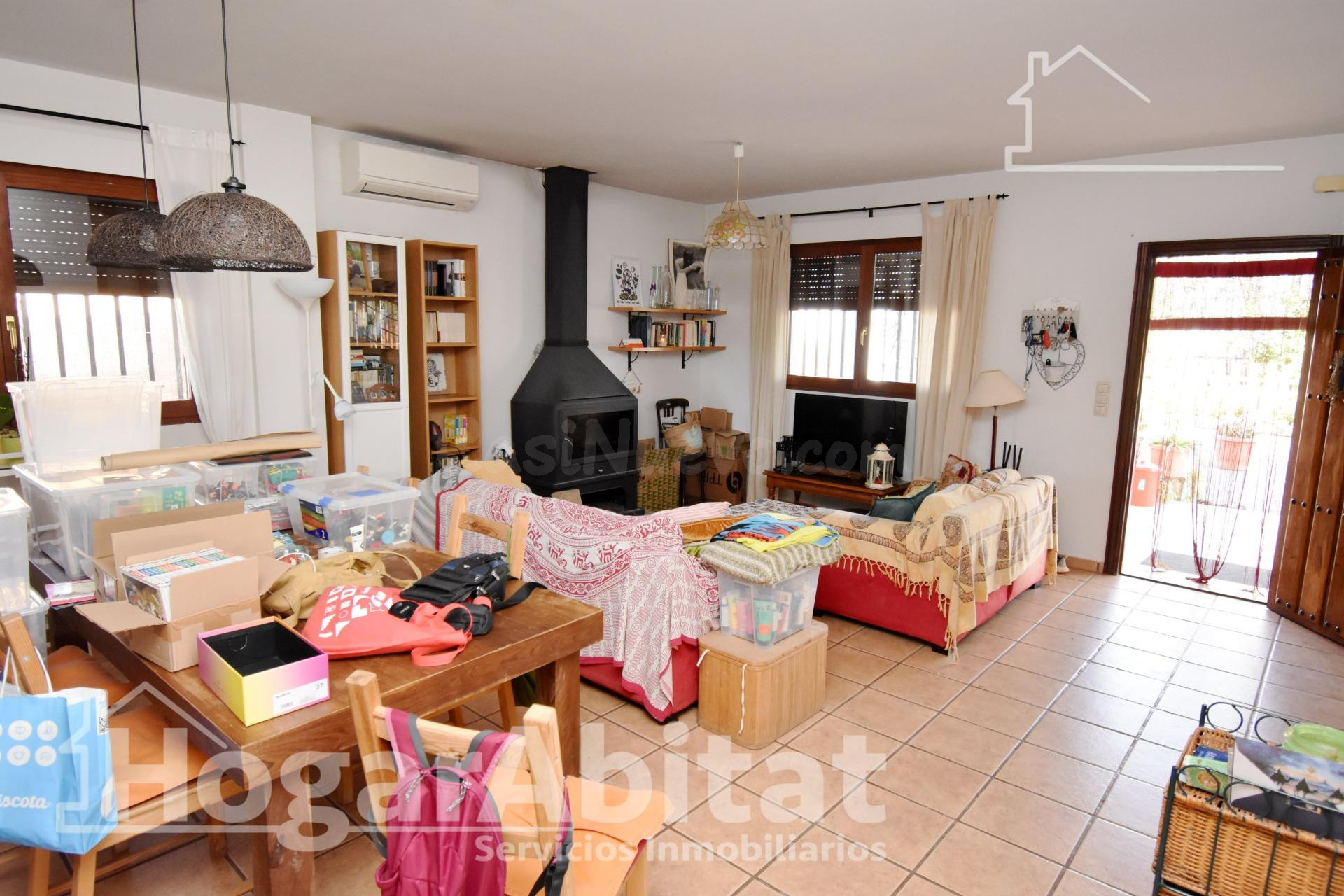 CHALET CON PISCINA, GARAJE Y TERRAZA - foto 3
