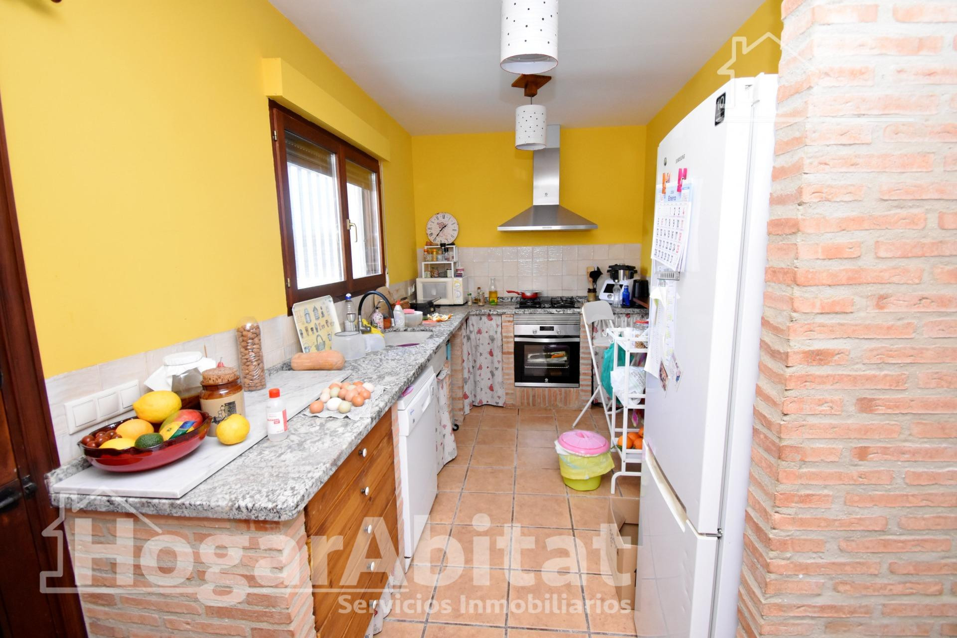 CHALET CON PISCINA, GARAJE Y TERRAZA - foto 5