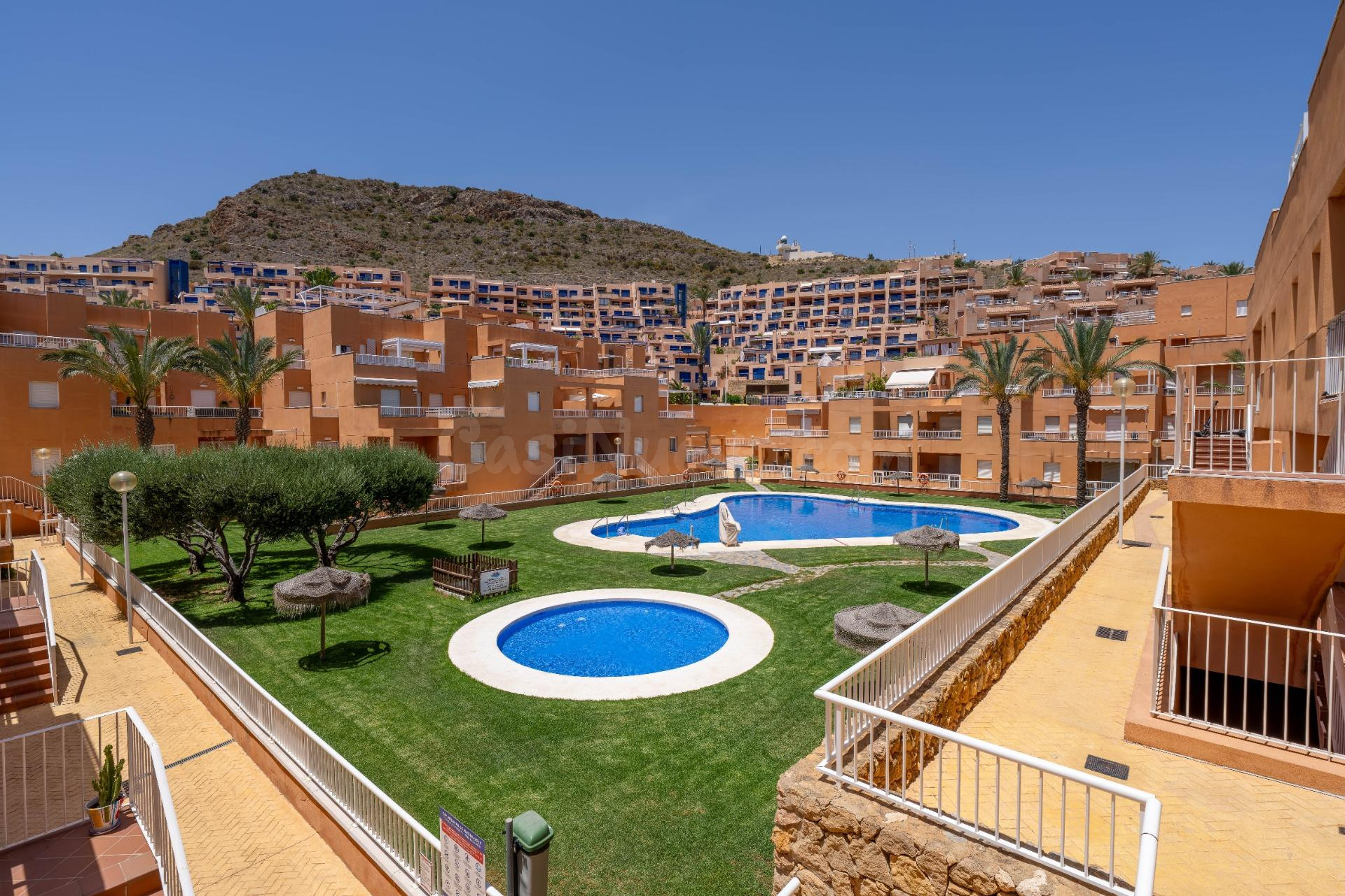 ÁTICO EXCLUSIVO CON IMPRESIONANTES VISTAS AL MAR EN MOJÁCAR - foto 2
