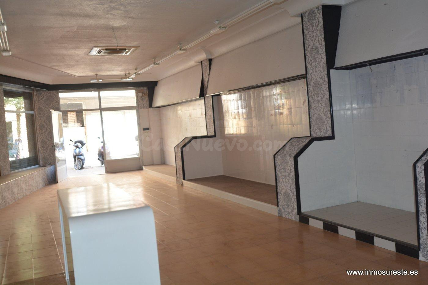 Alquiler de local comercial en Orihuela zona Obispo Rocamora