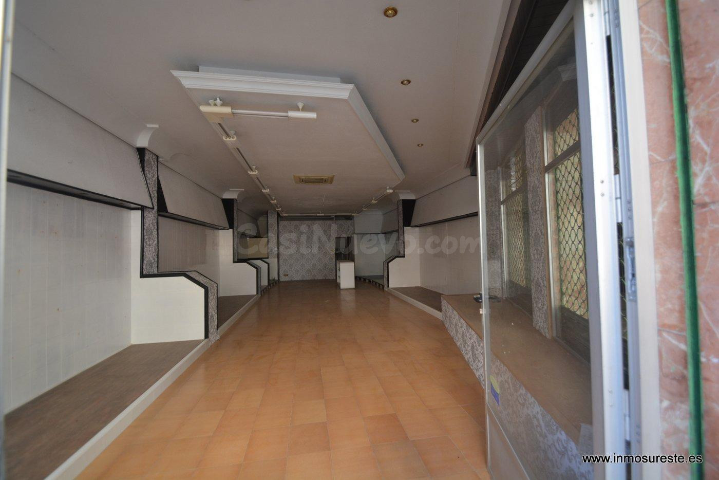 Alquiler de local comercial en Orihuela zona Obispo Rocamora - foto 5