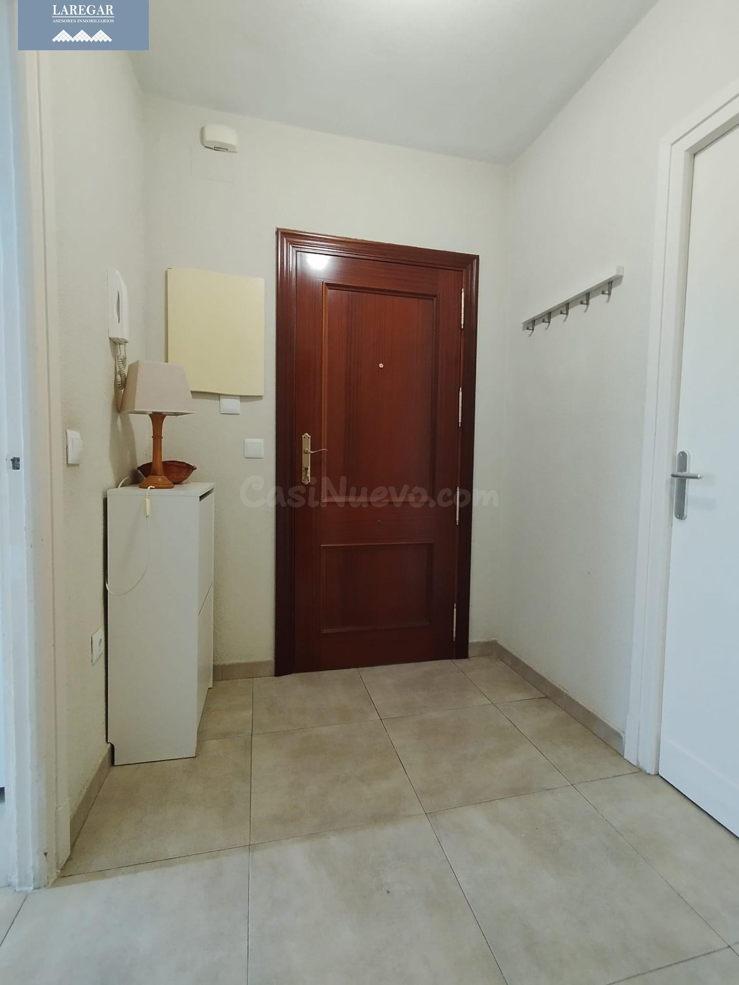 PISO AMUEBLADO 4 DORMITORIOS 1BAÑO 1 ASEO SIN ASCENSOR ZONA  - foto 3