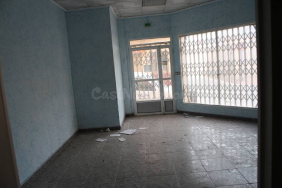¡¡ BAJADA DE PRECIO !! Local comercial en Orihuela zona Cole - foto 2