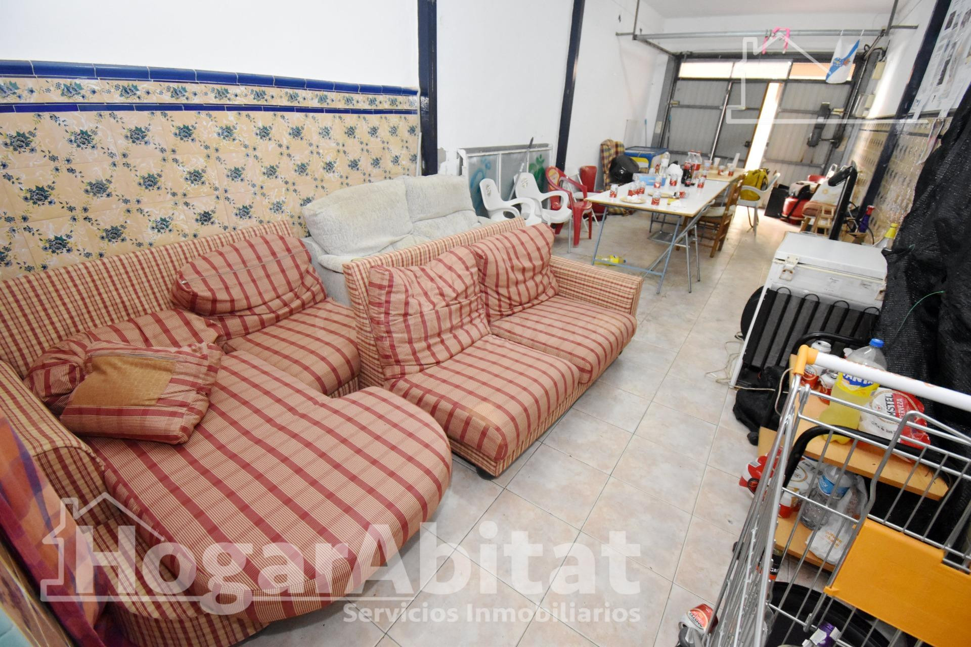 ¡OPORTUNIDAD DE INVERSIÓN! CASA CON BALCÓN Y PATIO EN EL CEN - foto 5
