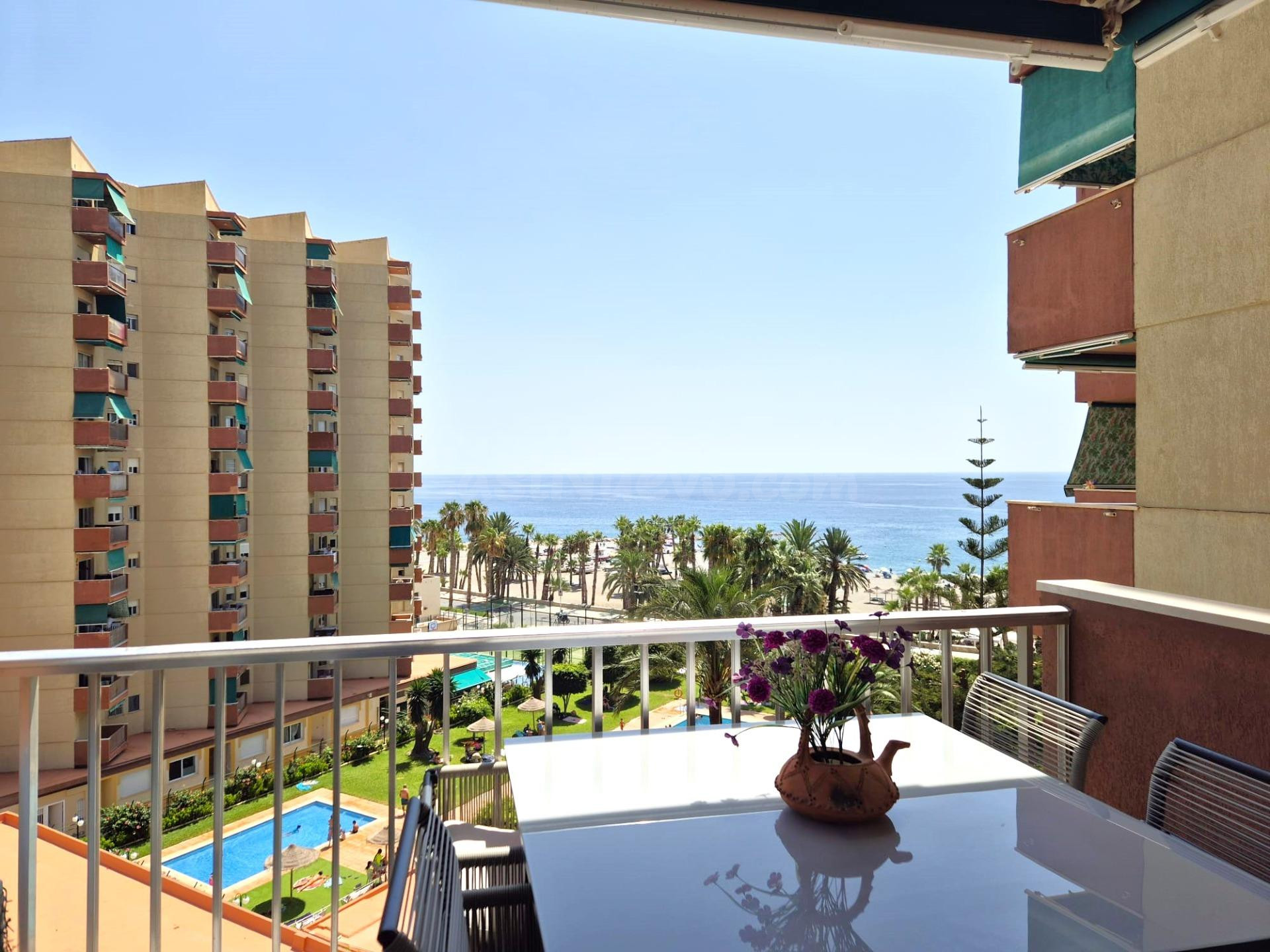 En venta: Apartamento 2 dormitorios, 2 baños, Urb. Las Góndo