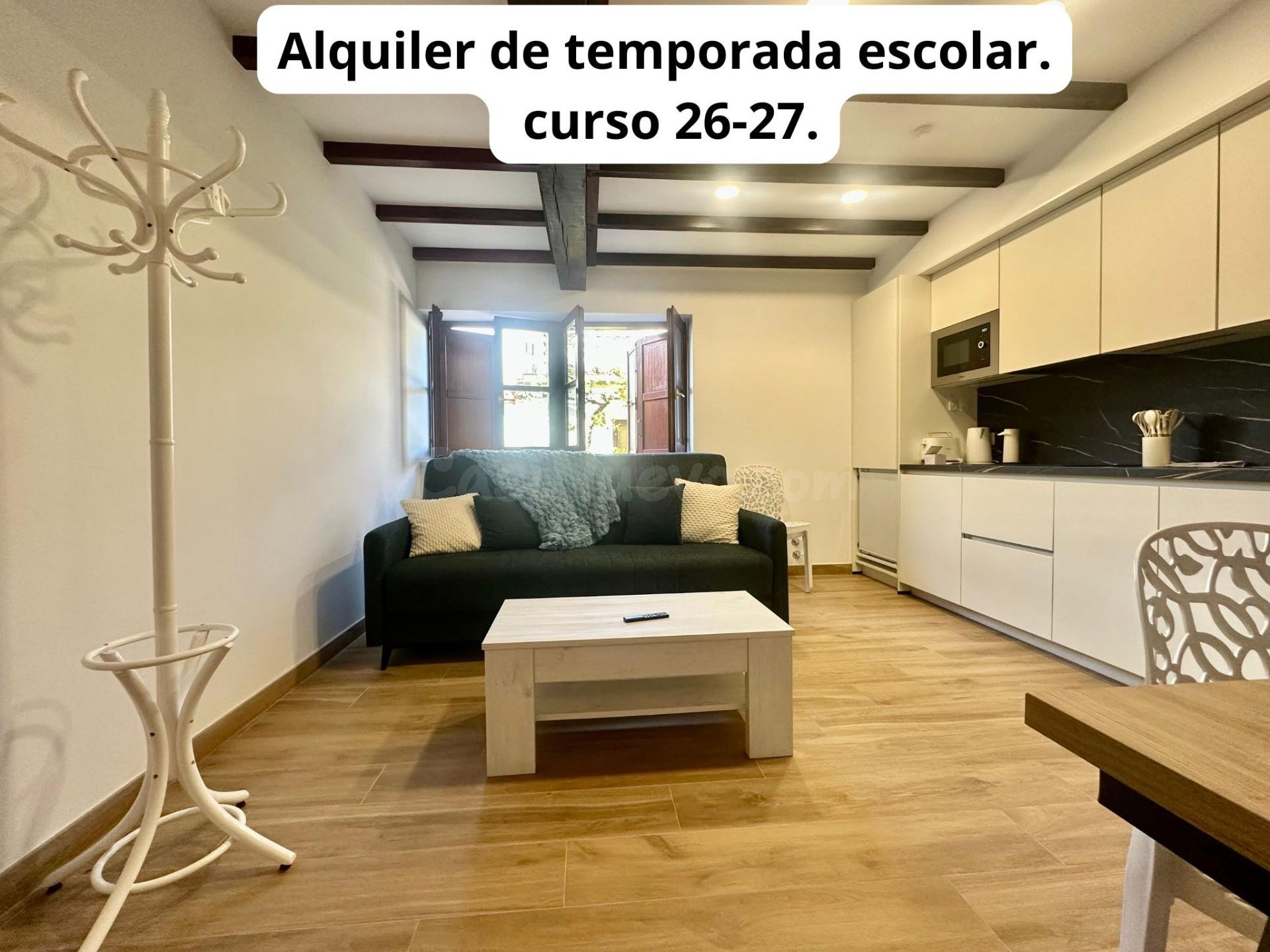 Refugio rústico en Miengo: Confort, jardín y gastos incluido
