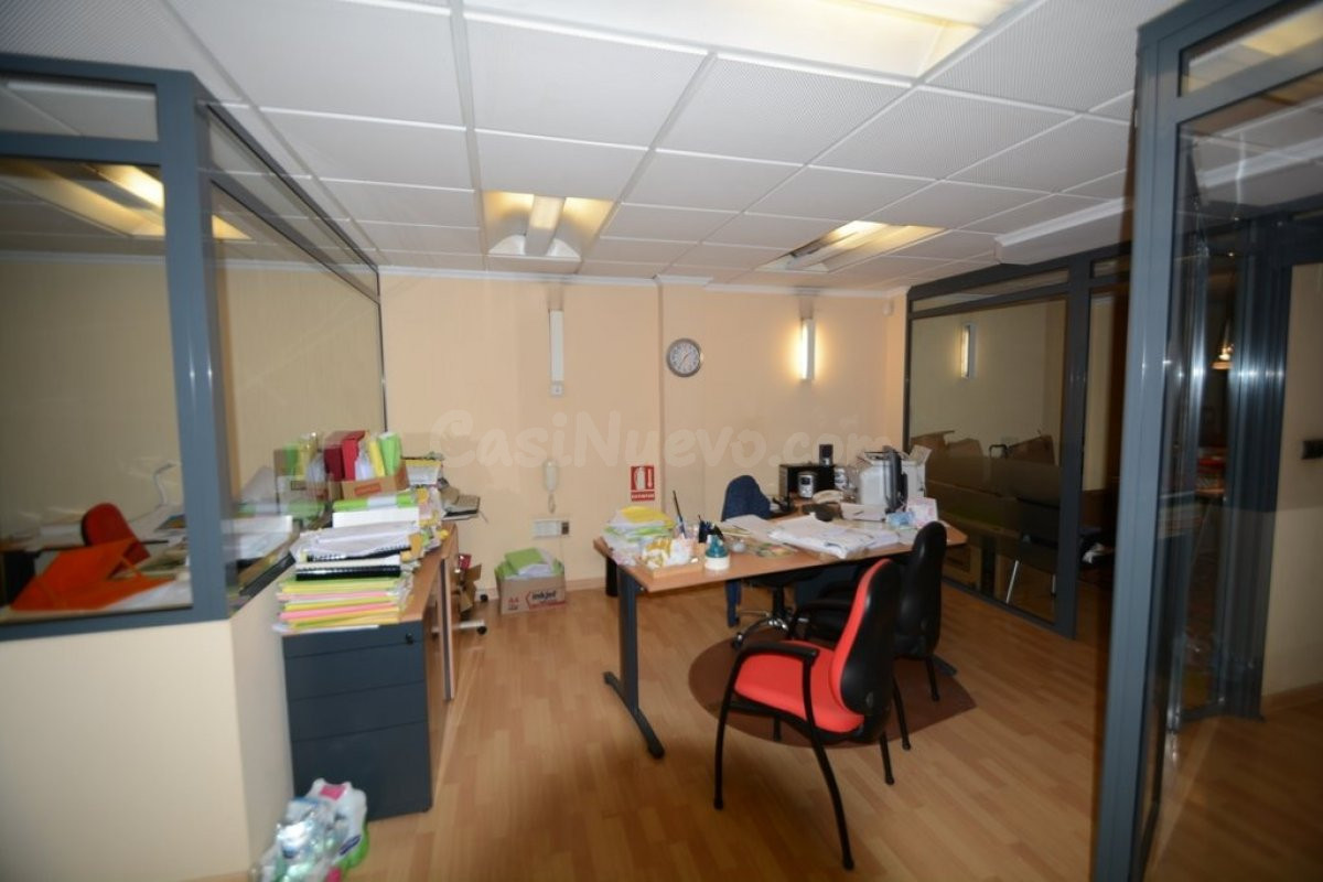 Oficina en entresuelo en Orihuela zona Pintor Agrasot, 160 m - foto 3