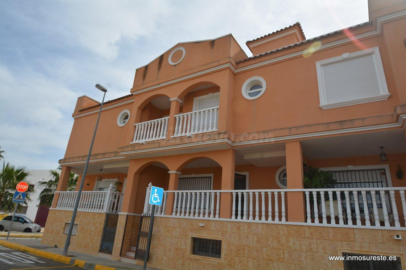 ¡¡ PRECIO REBAJADO !! Acogedor chalet adosado en Benferri, c