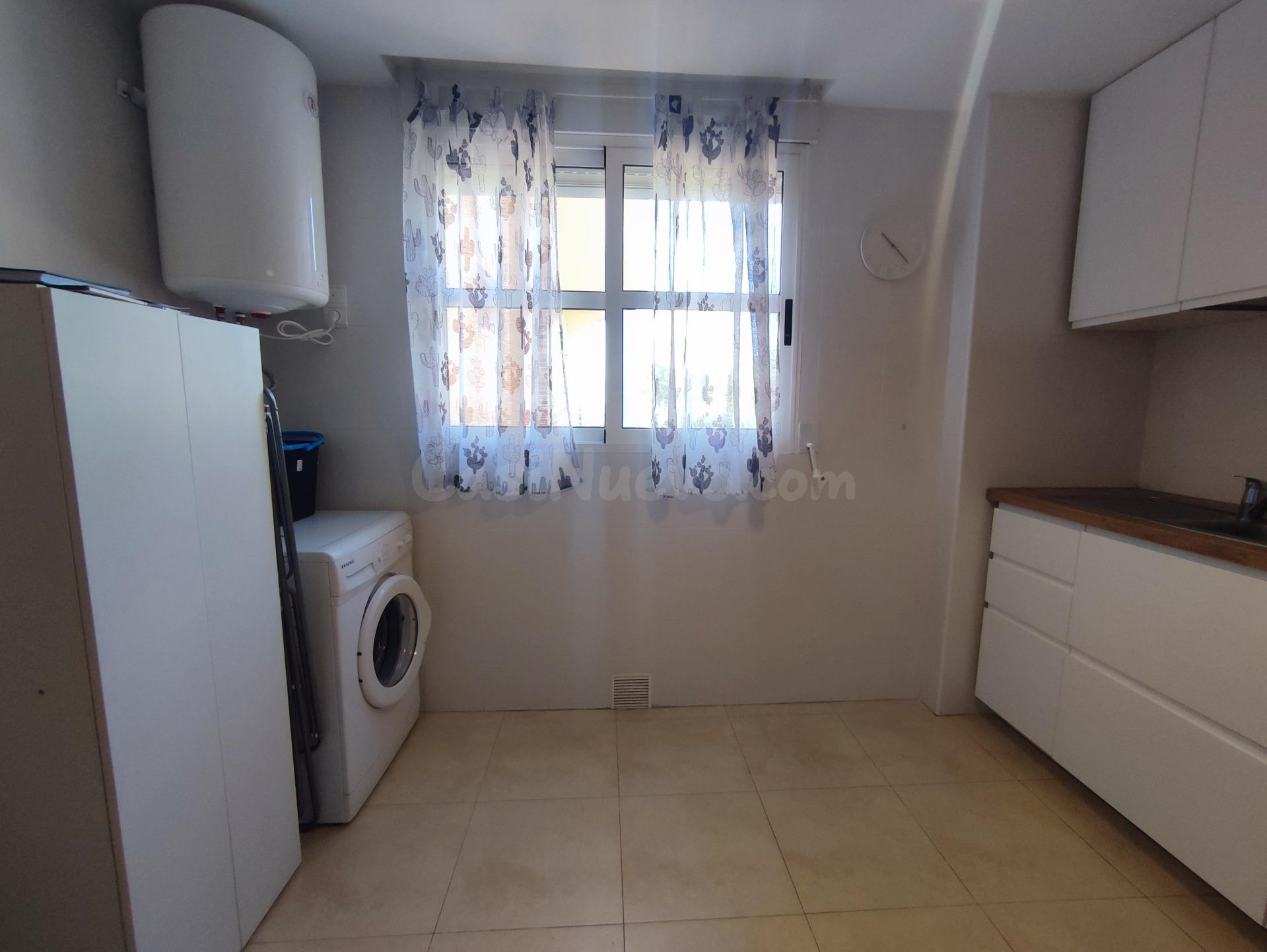 Apartamento amueblado con garaje, trastero y ascensor en El  - foto 5