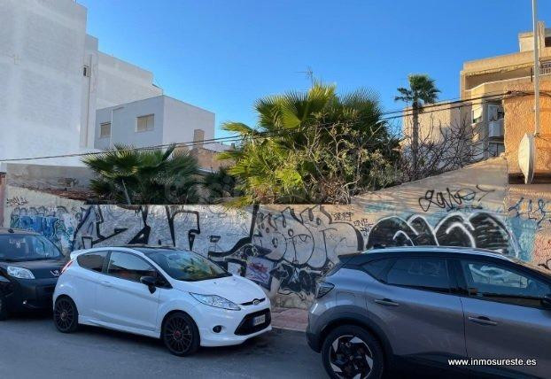 Casa en planta baja con parcela de 226 m2. en Torrevieja, ce - foto 5