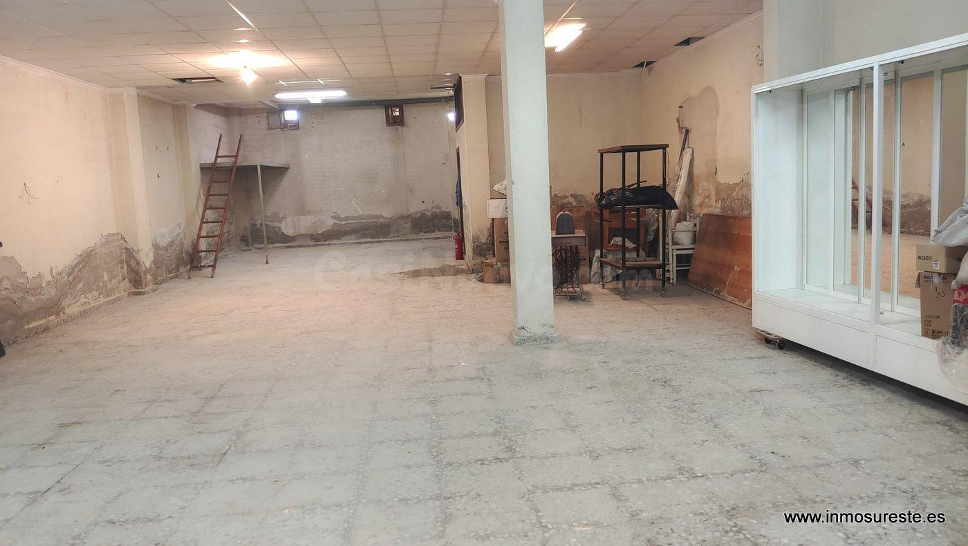 Local comercial a la venta en Orihuela, cerca de la Plaza de - foto 3