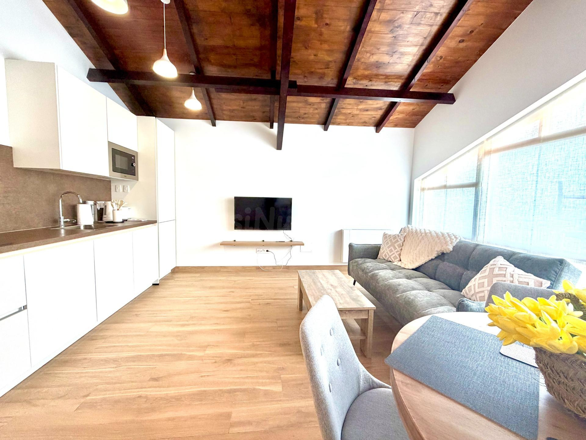 Apartamento en casa de piedra con jardín y WiFi, para el cur - foto 4