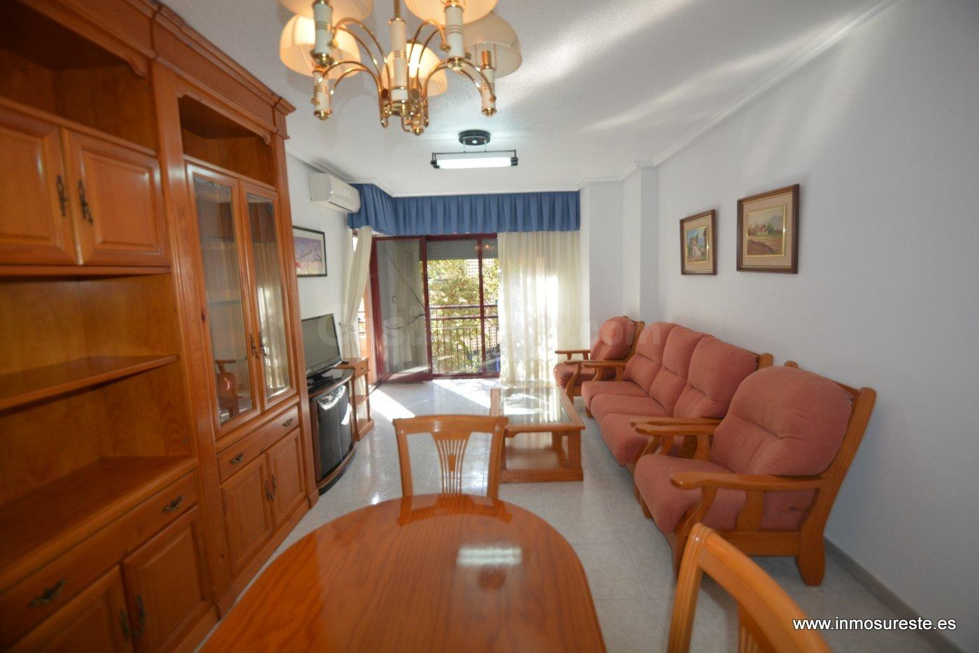 ¡¡ Gran bajada de precio !! Piso en el centro de Orihuela, zona de Obispo Rocamora. Vivienda de 90 m2. construidos.