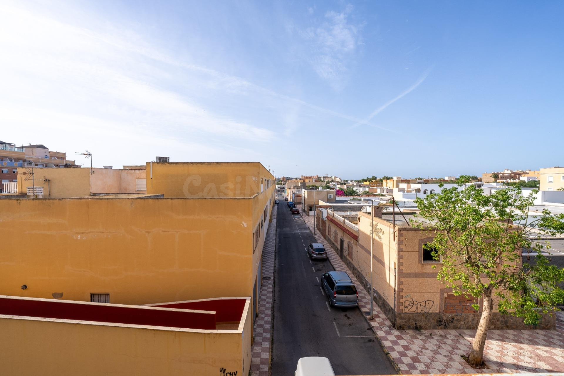 Venta de vivienda de V.P.O. en Las Marinas - foto 4
