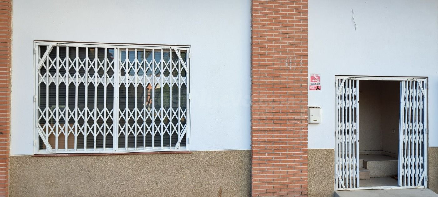 Local comercial de 64m2 en El Palmar.