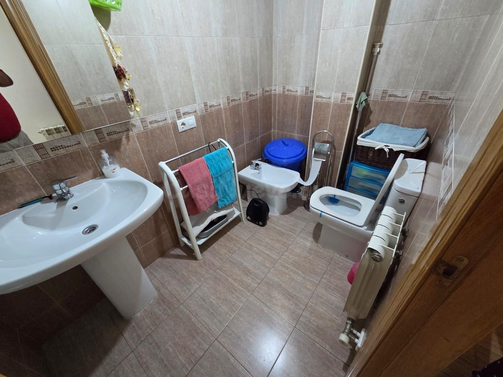 SE VENDE APARTAMENTO EN VALENCIA DE DON JUAN, 68 M2, COCINA, - foto 5