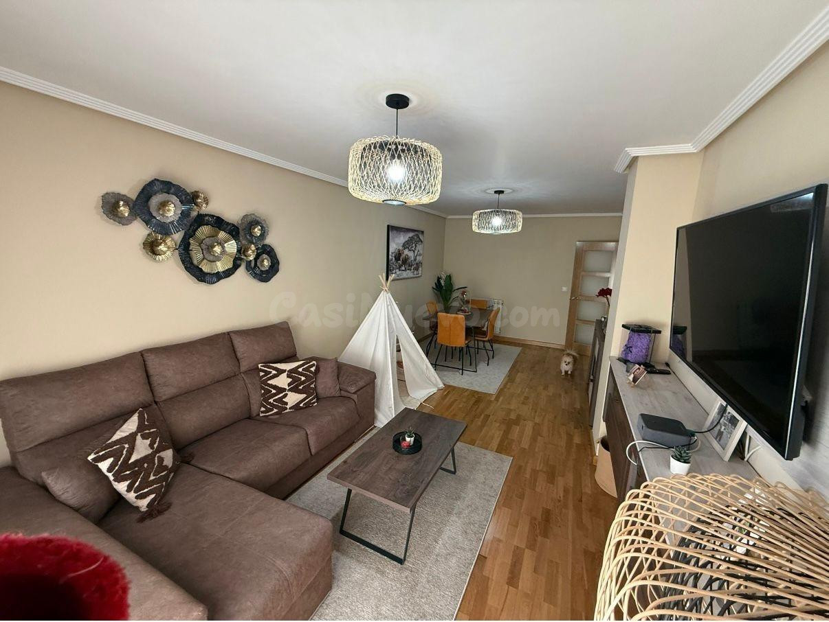 SE VENDE PISO SEMINUEVO EN VALENCIA DE DON JUAN, AMUEBLADO, 