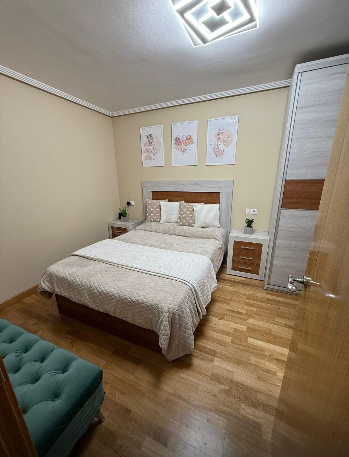 SE VENDE PISO SEMINUEVO EN VALENCIA DE DON JUAN, AMUEBLADO,  - foto 4