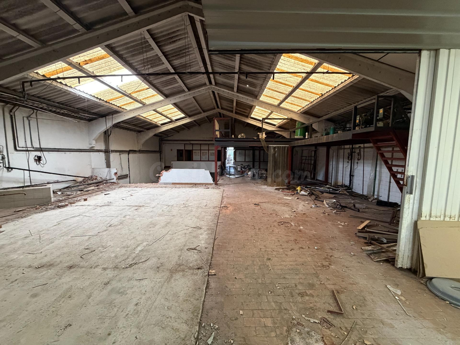 Oportunidad de local/nave para nueva apertura de gran centro - foto 2