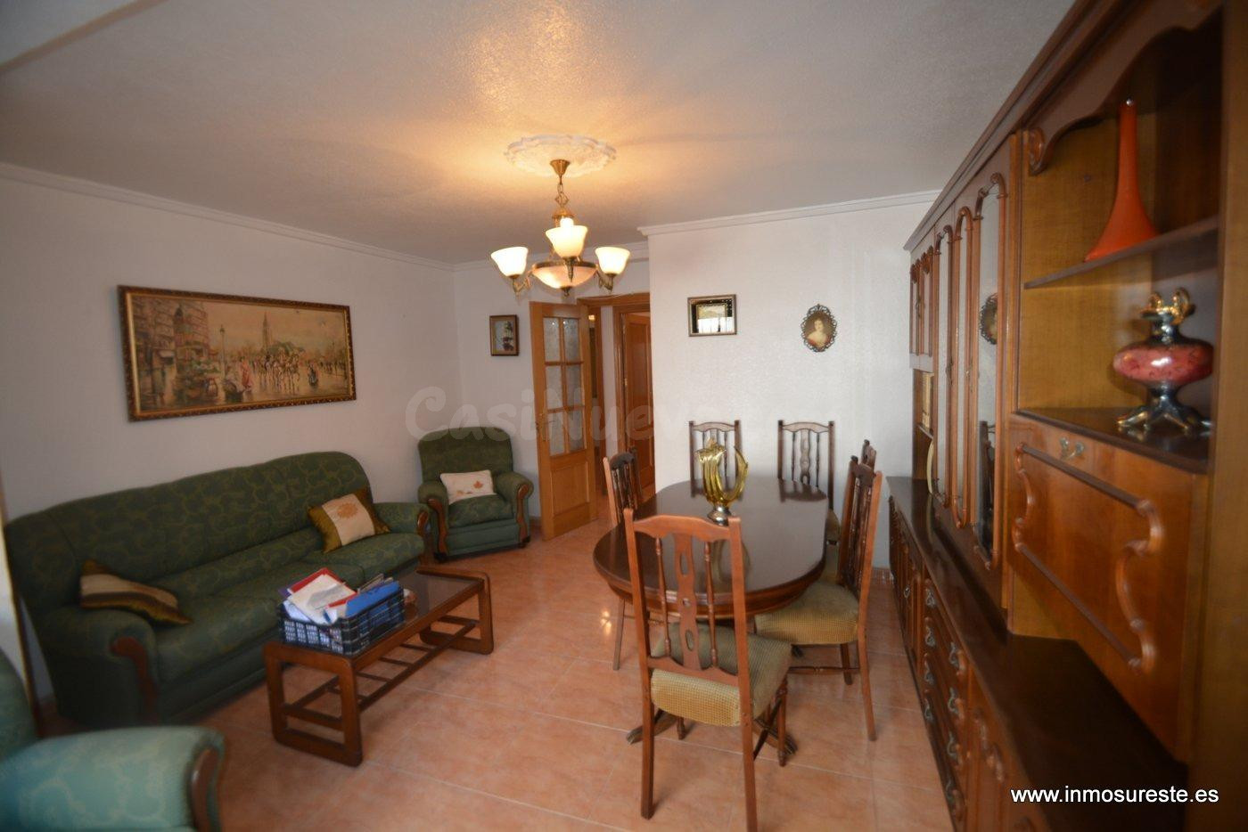 ¡¡ PRECIO REBAJADO. EXCELENTE OPORTUNIDAD !! Vivienda en planta baja en Orihuela, zona de Barrio de las Angustias - foto 2