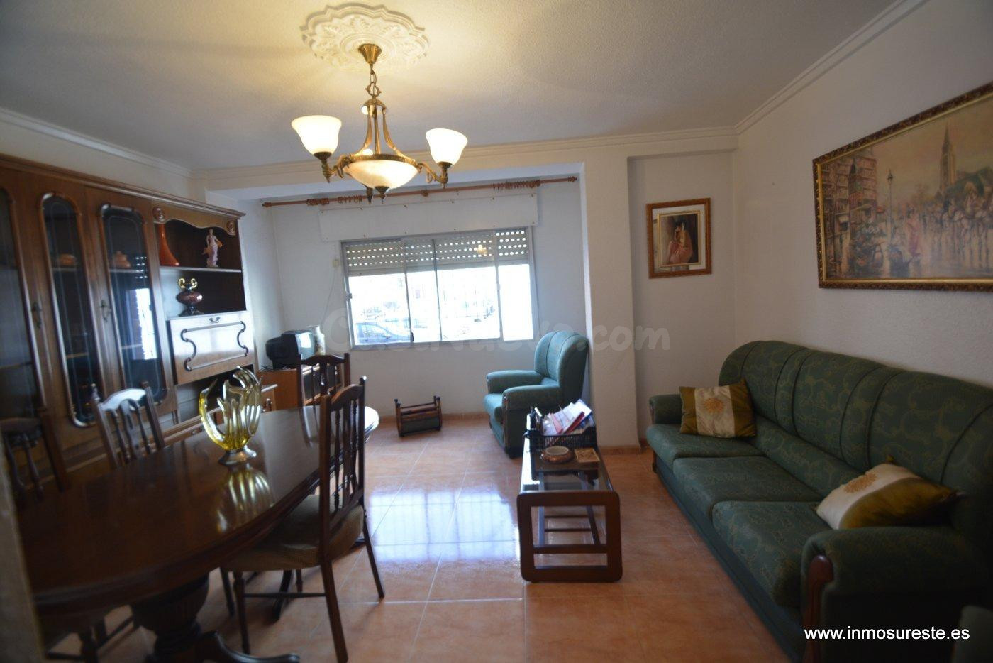 ¡¡ PRECIO REBAJADO. EXCELENTE OPORTUNIDAD !! Vivienda en planta baja en Orihuela, zona de Barrio de las Angustias - foto 3