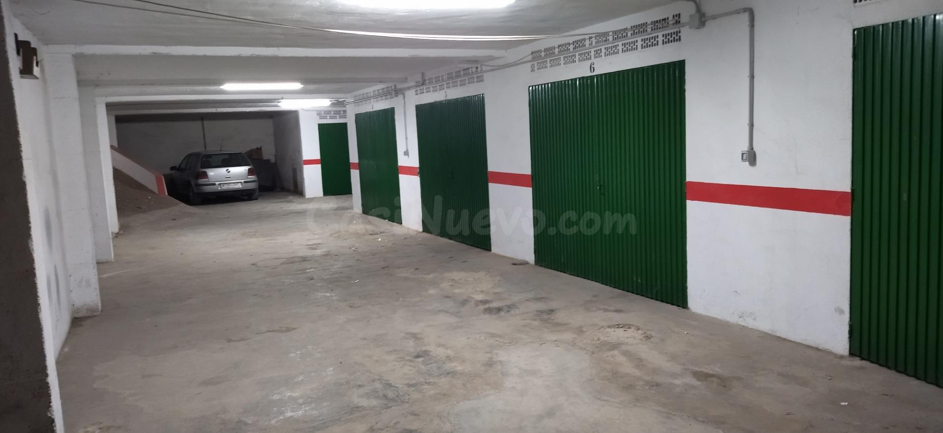 Garaje 15m² en alquiler - Barrio nuevo pozo - foto 2