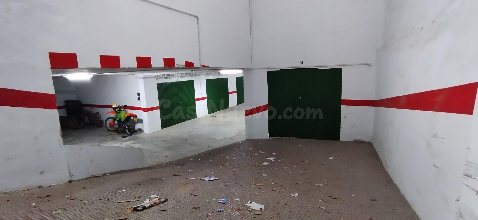 Garaje 15m² en alquiler - Barrio nuevo pozo - foto 3