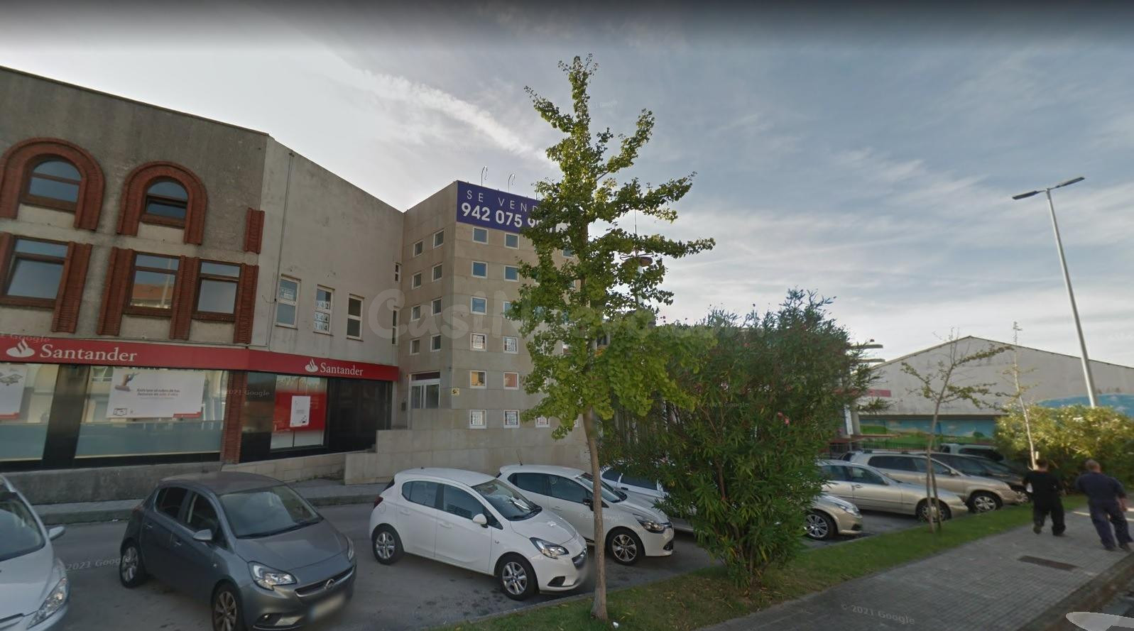Edificio en venta en Peñacastillo - foto 2