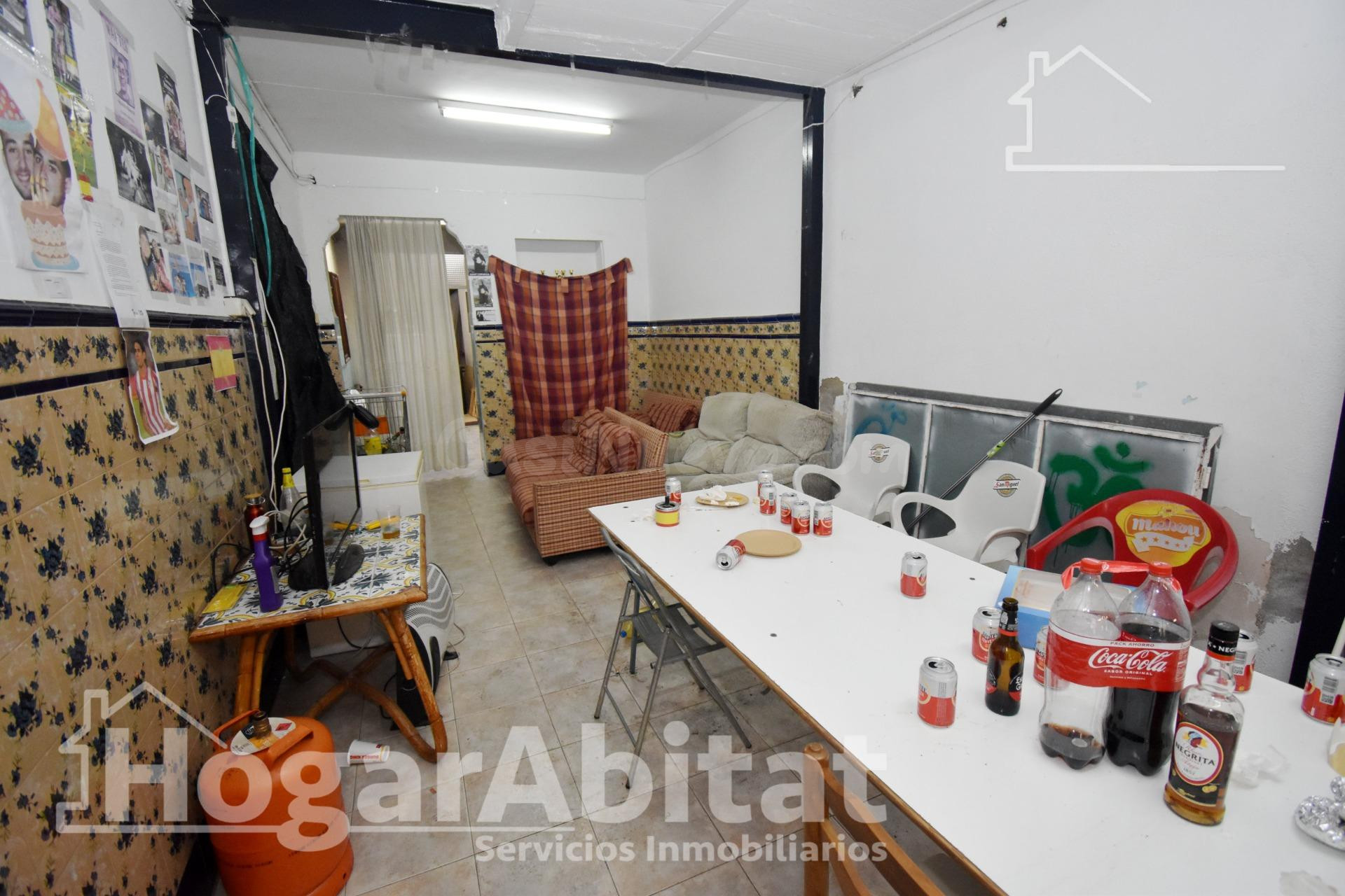 ¡OPORTUNIDAD DE INVERSIÓN! CASA CON BALCÓN Y PATIO EN EL CEN - foto 5
