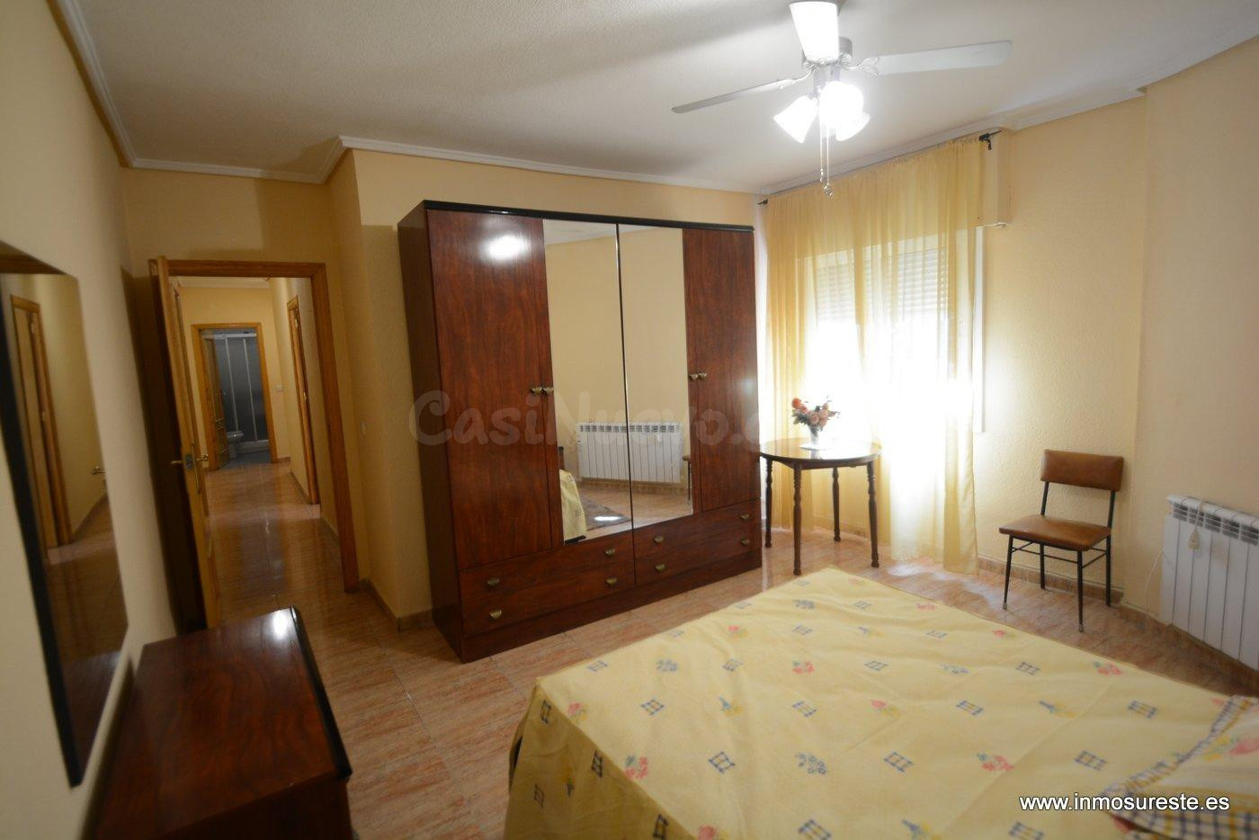 ¡Novedad! Acogedor piso en el centro de Orihuela junto a la  - foto 4