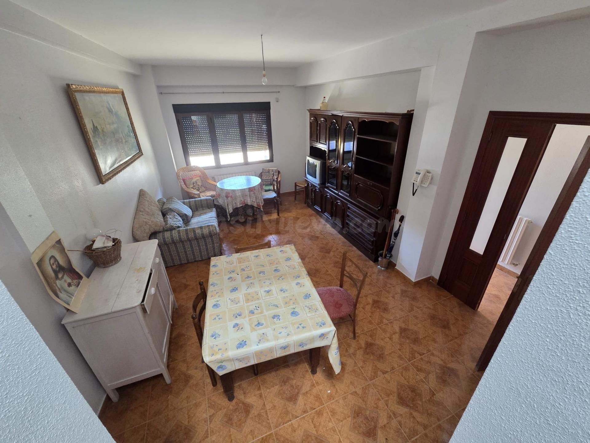 SE VENDE CASA EN VALDERAS, 2 PLANTAS, COCINA, SALÓN, 3 HAB., - foto 2