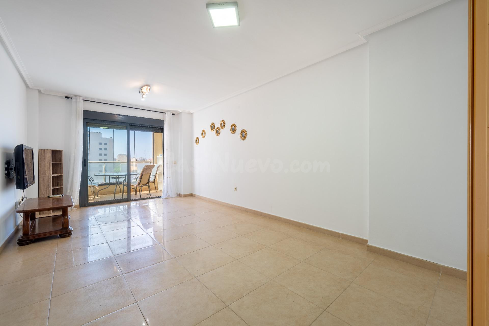 PISO DE 3 DORMITORIOS Y 2 BAÑOS CON PLAZA DE GARAJE Y TRASTE - foto 2