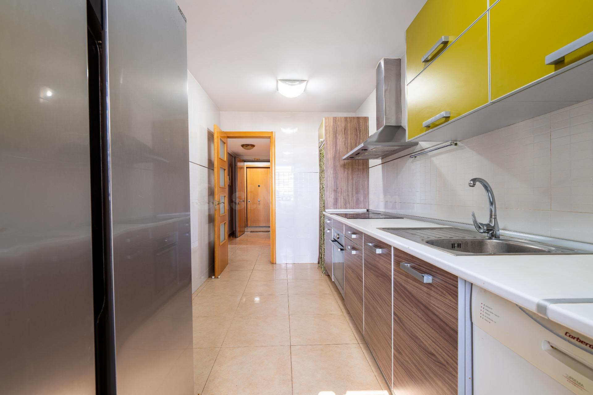 PISO DE 3 DORMITORIOS Y 2 BAÑOS CON PLAZA DE GARAJE Y TRASTE - foto 4