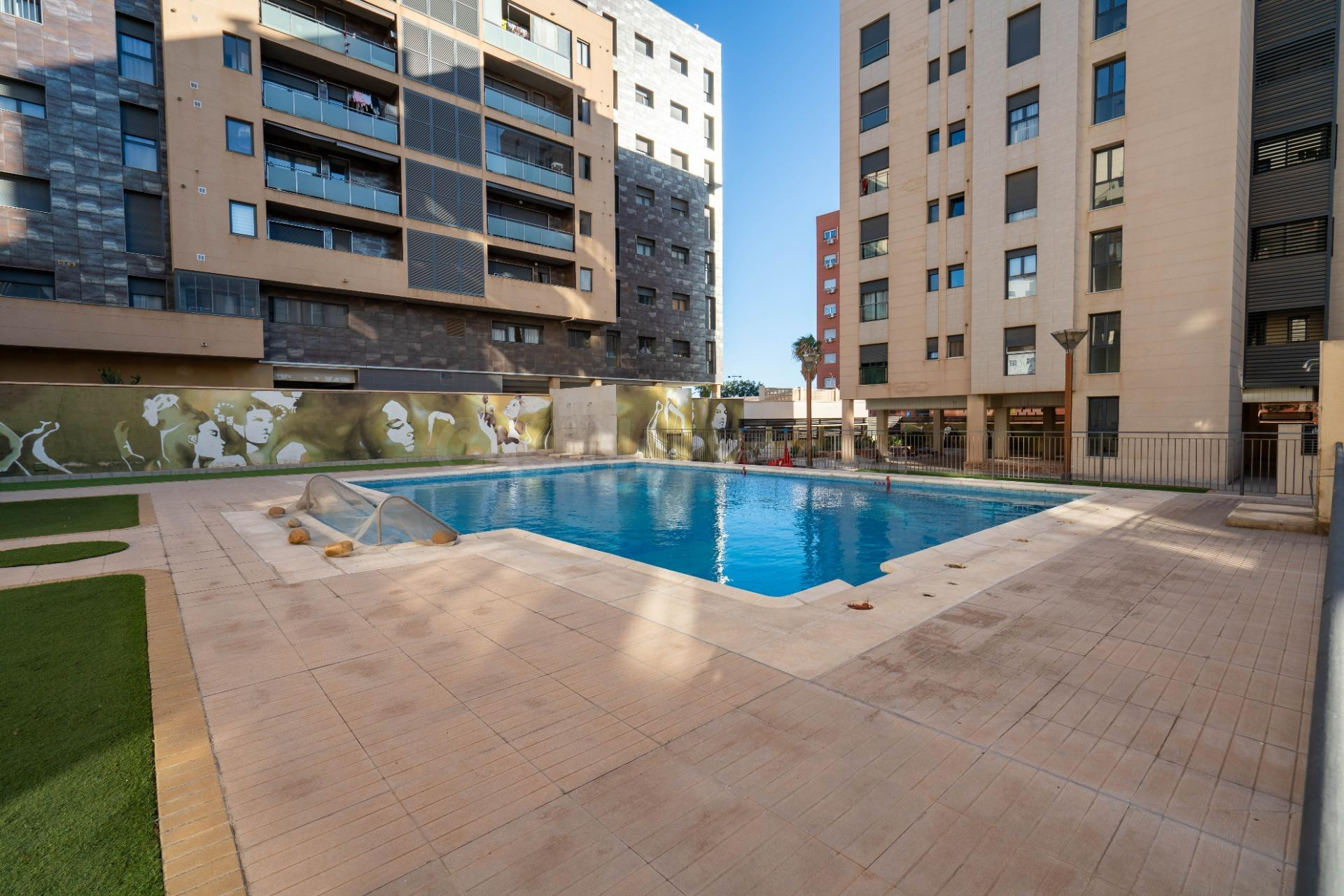 PISO DE 3 DORMITORIOS Y 2 BAÑOS CON PLAZA DE GARAJE Y TRASTE - foto 5