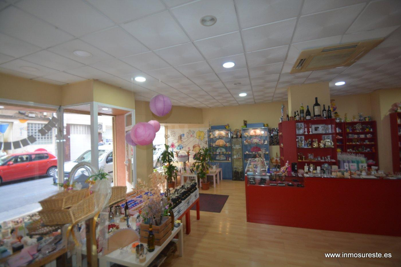 Alquiler de local comercial en Orihuela, cerca del Parque Se - foto 4