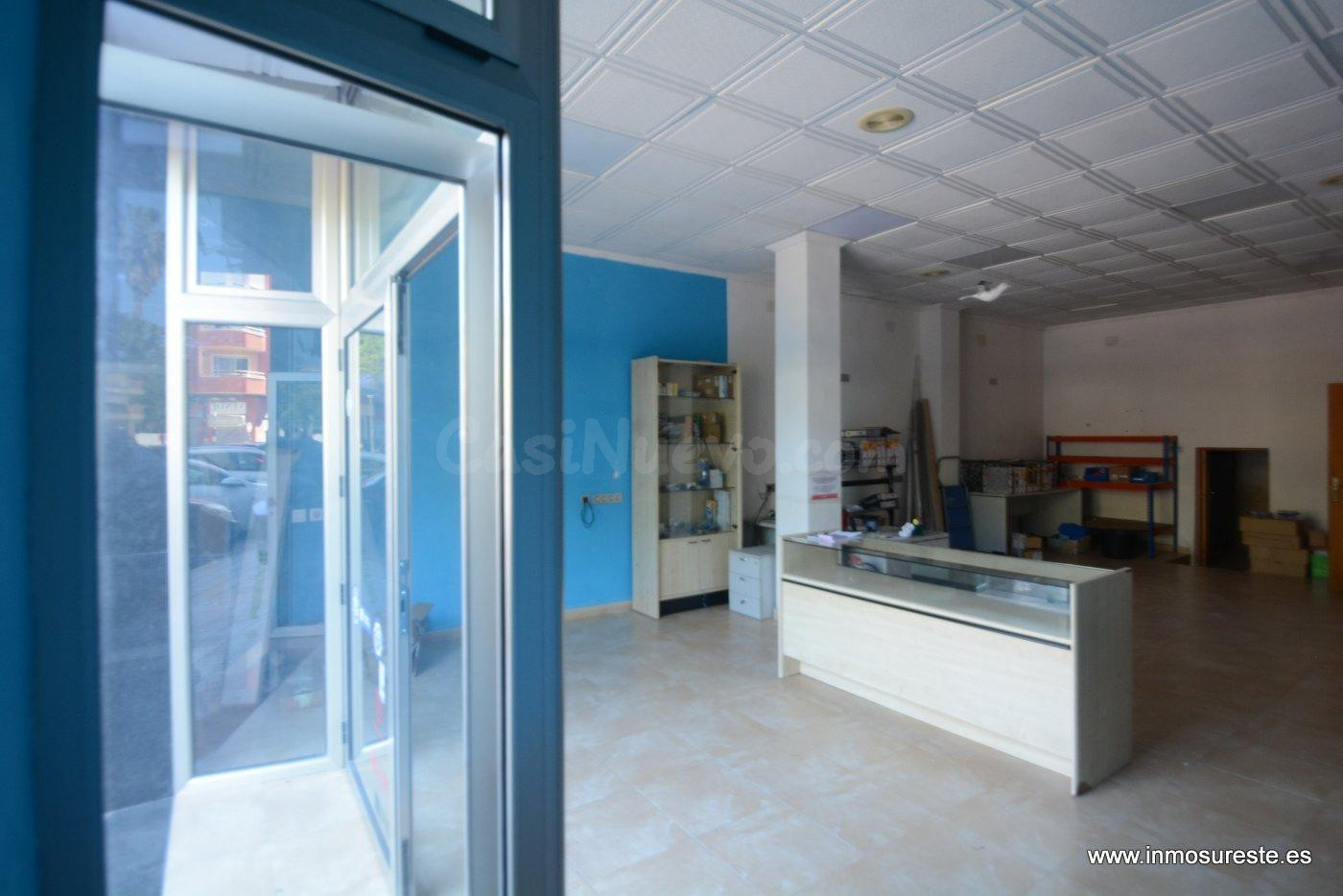 Local comercial a la venta en Orihuela, frente a la Plaza de - foto 2