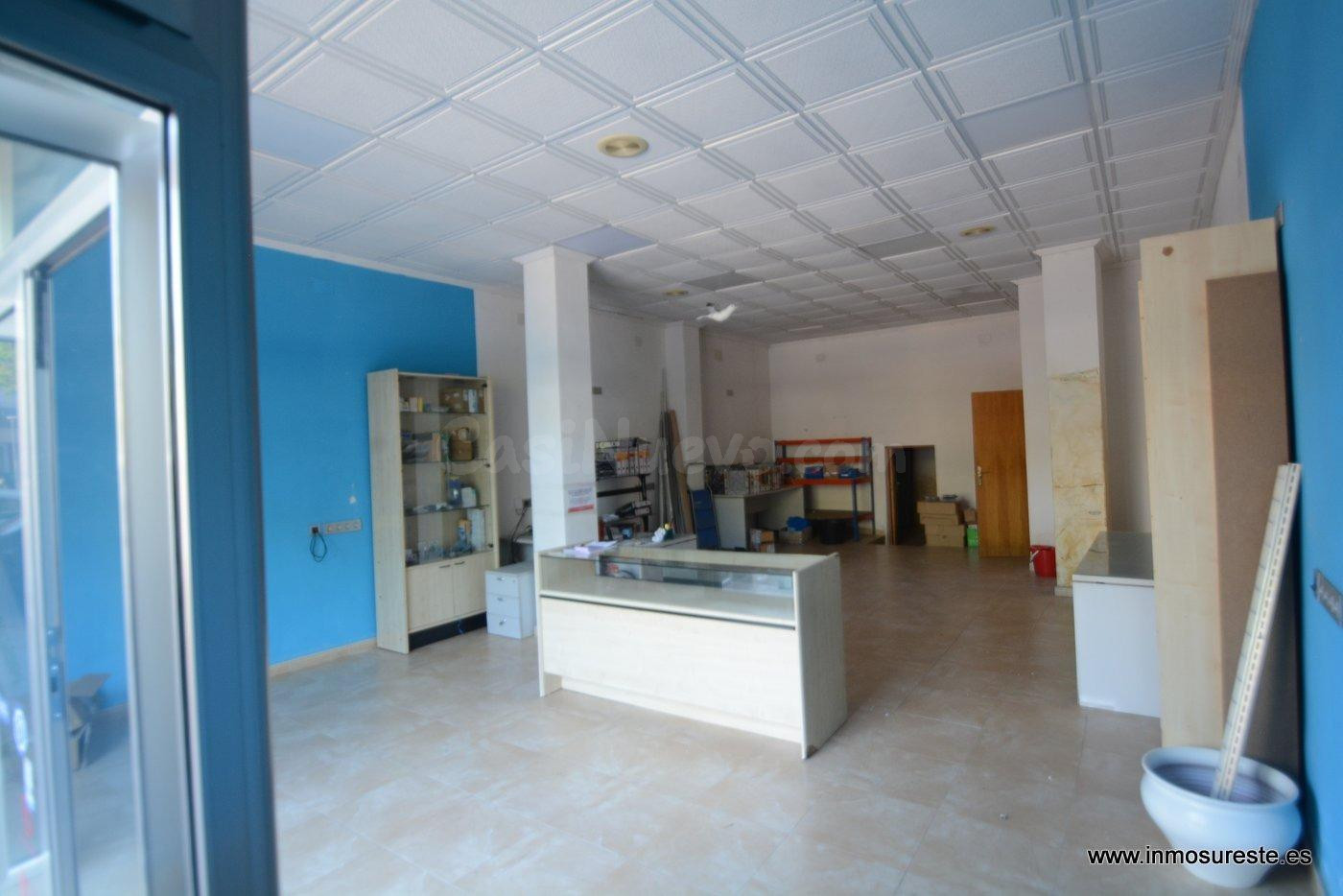 Alquiler de local comercial en Orihuela, frente a la Plaza d