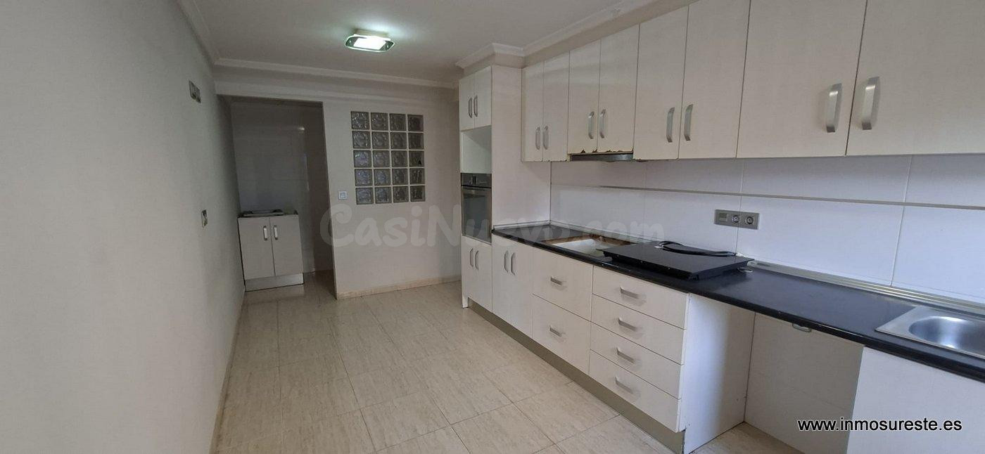 Alquiler de piso en Orihuela, zona centro, junto al nuevo Su - foto 2