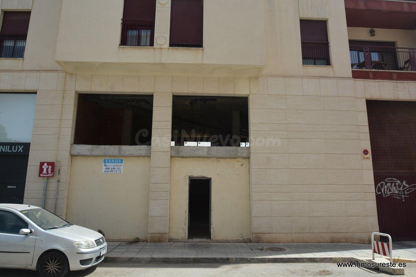 Local comercial a la venta en Orihuela, zona de los Huertos,