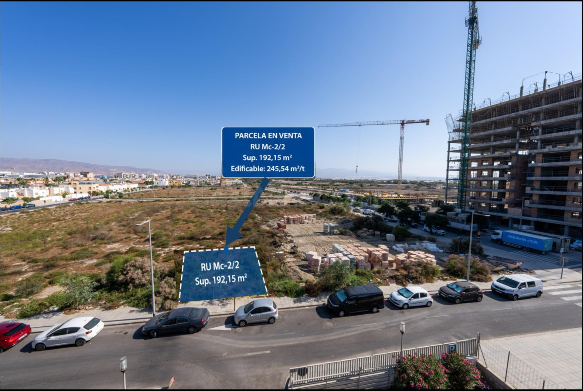 Exclusivo solar en Nueva Almería (Frente a HLA Mediterráneo) - foto 5