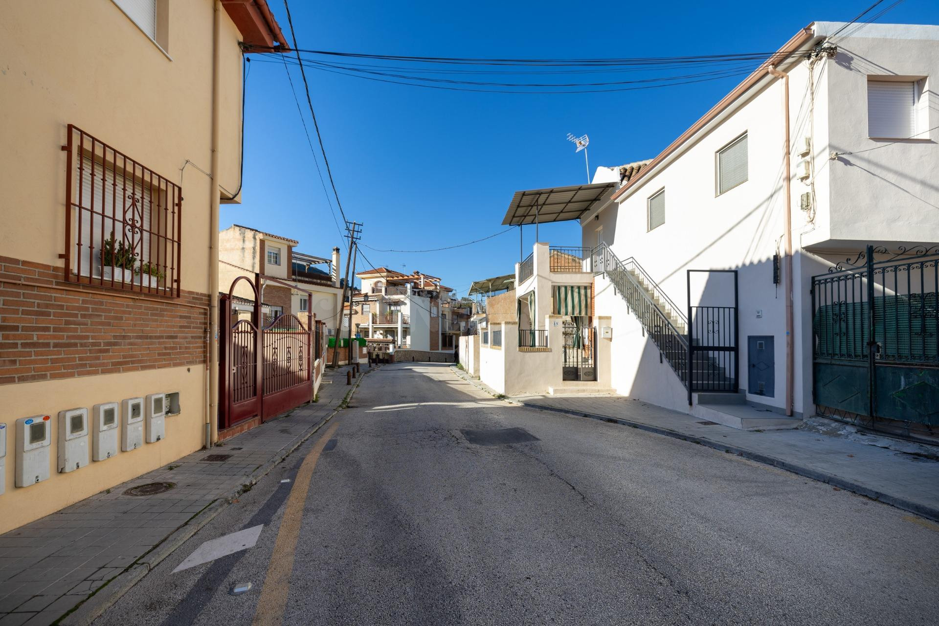 Solar en venta - Ctra Sierra - Acceso Nuevo Alhambra