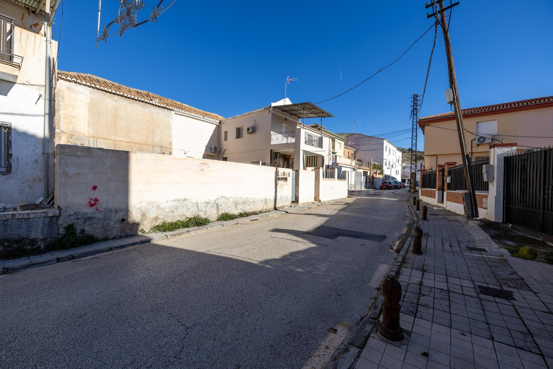 Solar en venta - Ctra Sierra - Acceso Nuevo Alhambra - foto 4