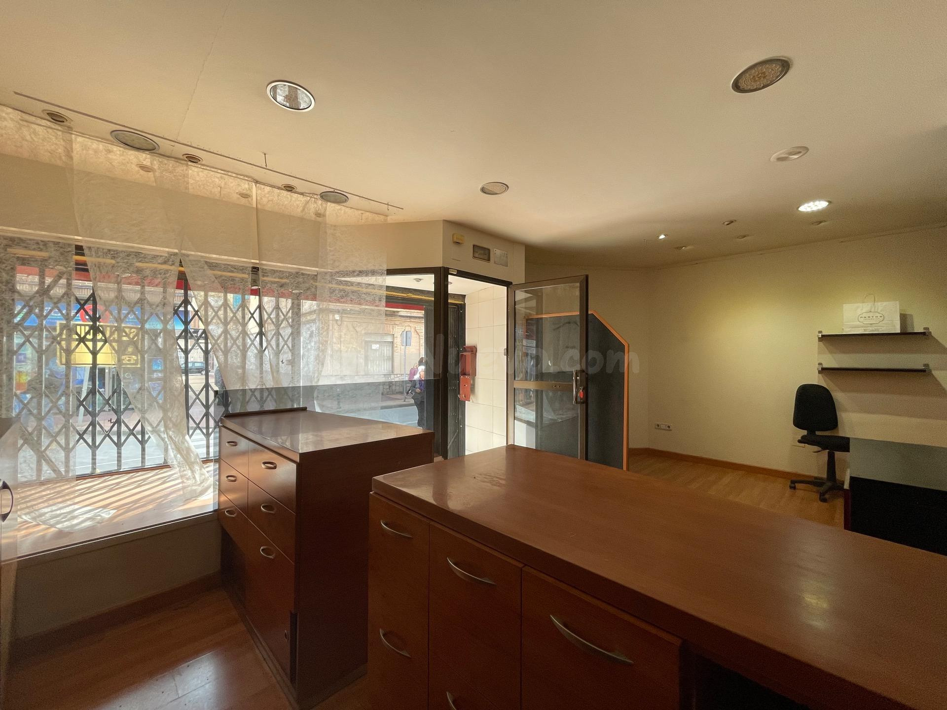 Local comercial 70m² en alquiler - Zona centro - foto 3